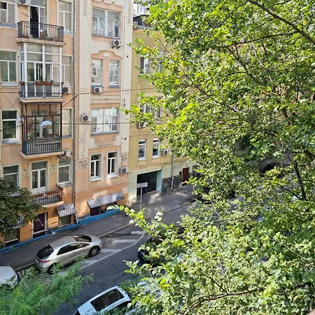 Daire Home-hotel On Maidan Nezalezhnosti Square Kiev