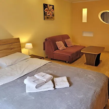 Daire Home-hotel On Maidan Nezalezhnosti Square Kiev