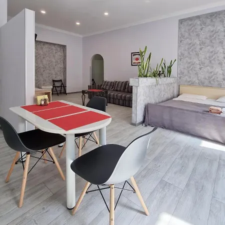 Home-hotel On Maidan Nezalezhnosti Square Apartment
