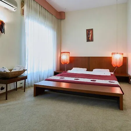 Home-hotel On Maidan Nezalezhnosti Square * Kyiv