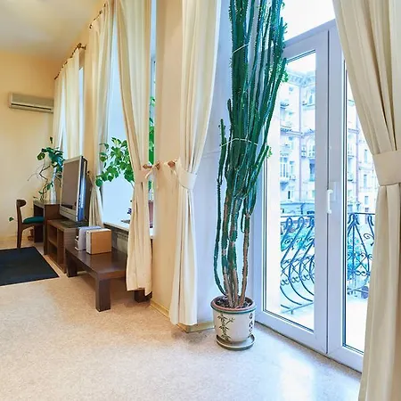 Home-hotel On Maidan Nezalezhnosti Square Apartment Kyiv