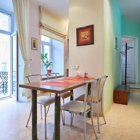 Apartment Home-hotel On Maidan Nezalezhnosti Square Kyiv