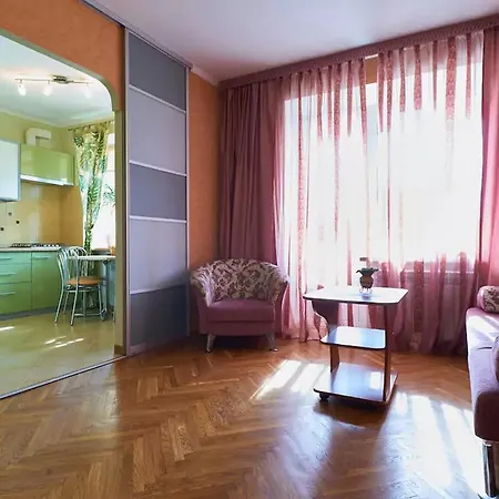 Home-hotel On Maidan Nezalezhnosti Square Apartment Kyiv